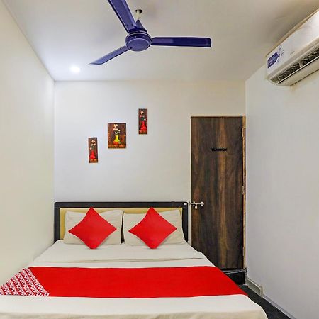 Hotel O Lotus Hotel Σουράτ Εξωτερικό φωτογραφία