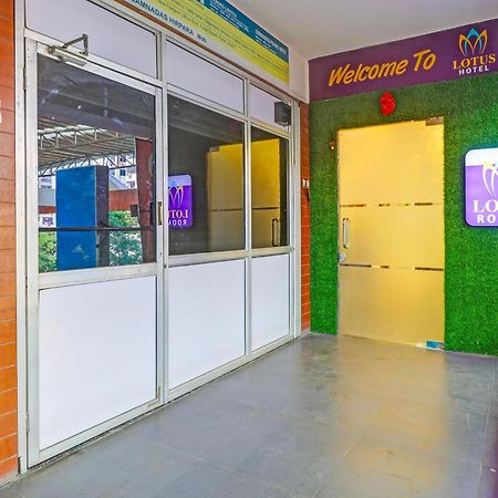 Hotel O Lotus Hotel Σουράτ Εξωτερικό φωτογραφία