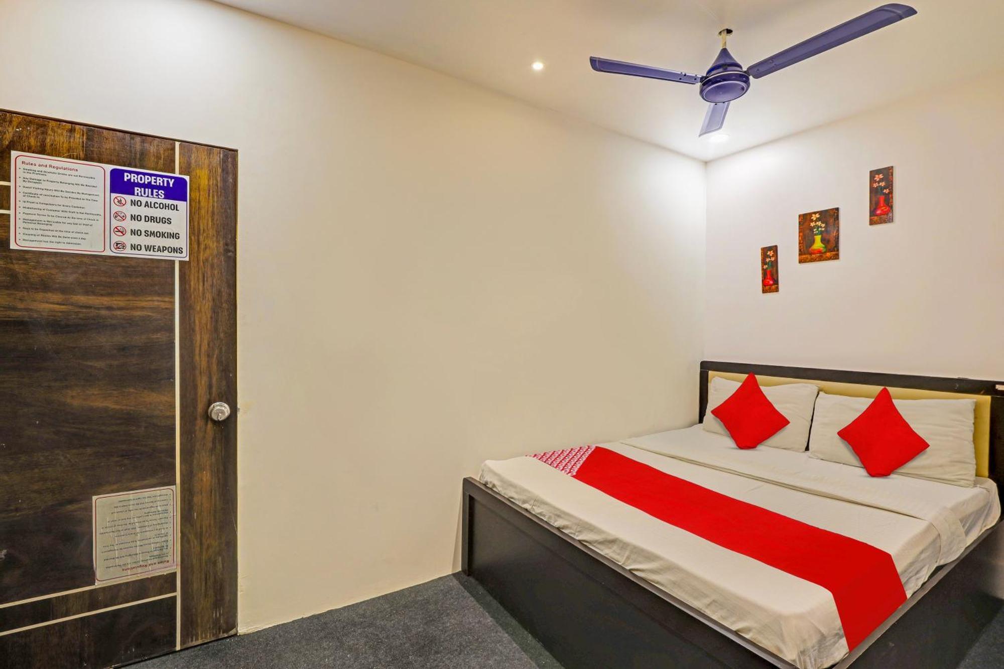 Hotel O Lotus Hotel Σουράτ Εξωτερικό φωτογραφία