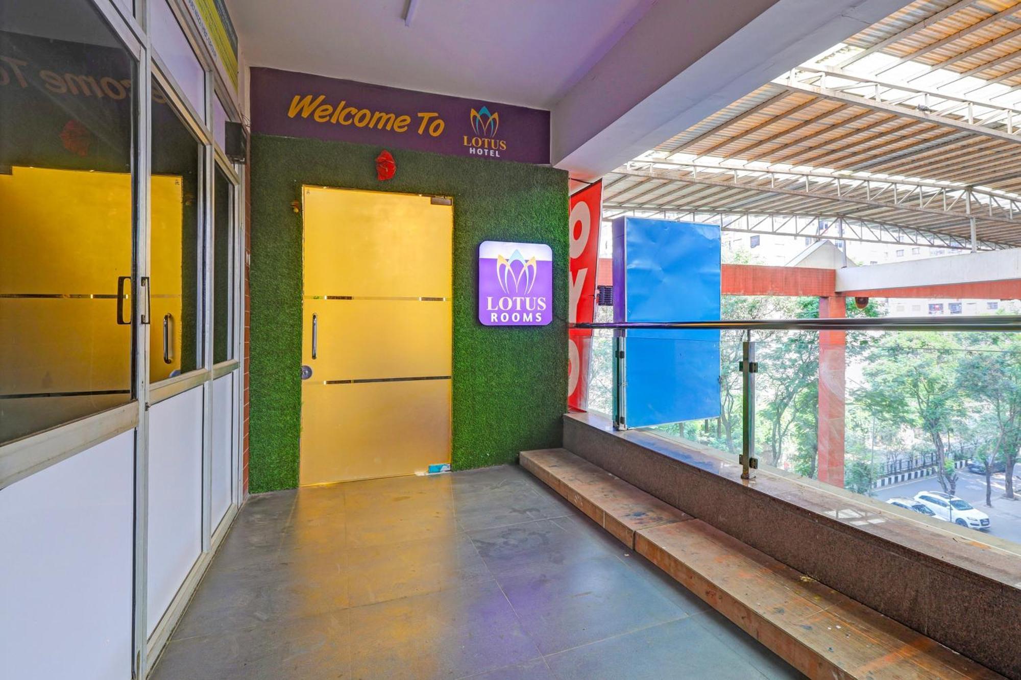 Hotel O Lotus Hotel Σουράτ Εξωτερικό φωτογραφία