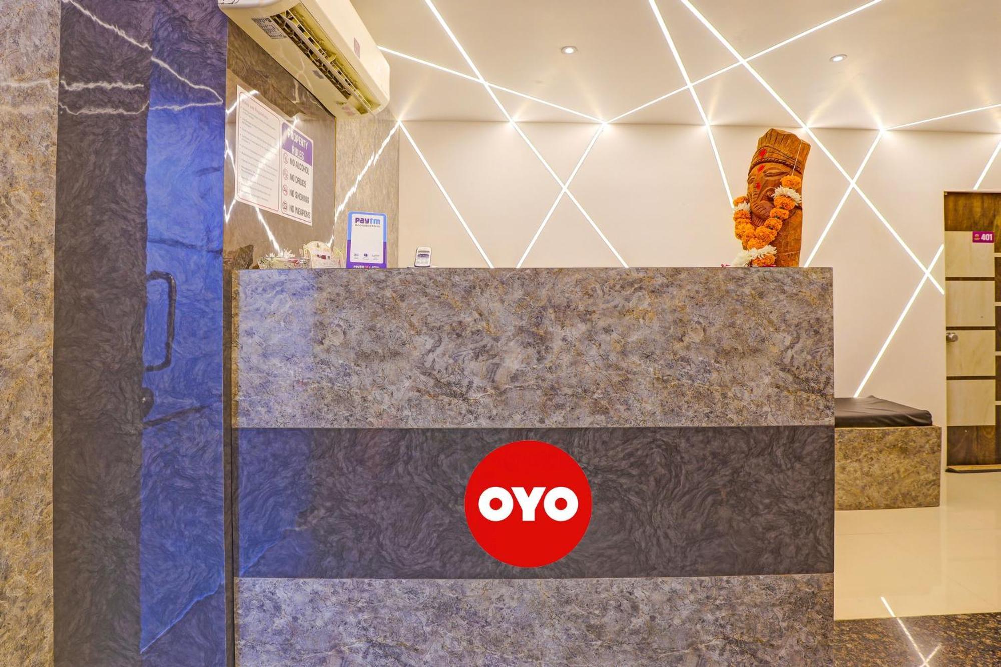 Hotel O Lotus Hotel Σουράτ Εξωτερικό φωτογραφία